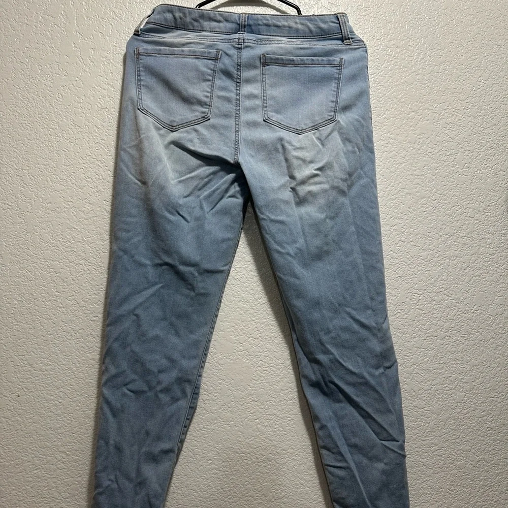 Celebrity Pink Light Blue Skinny Jeans - Picture 6 of 9